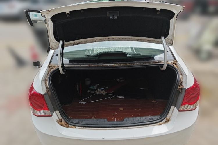 Used Chevrolet Cruze 2013 1.6L SL MT Trunk