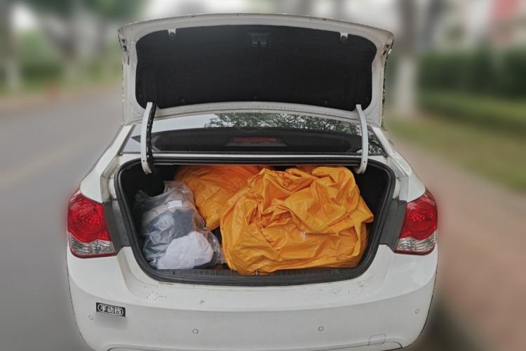Used Chevrolet Cruze 2013 1.6L SE MT Trunk
