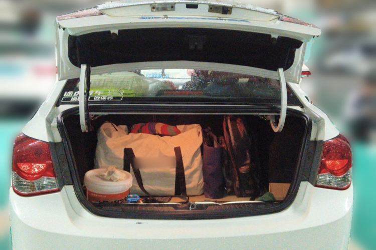 Used Chevrolet Cruze 2013 1.6L SL MT Trunk
