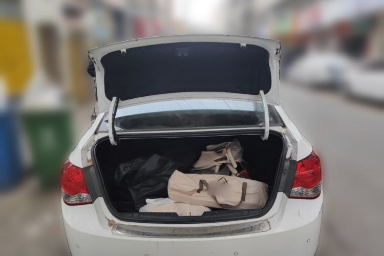 Used Chevrolet Cruze 2013 1.8L SX AT Trunk