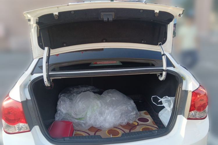Used Chevrolet Cruze 2013 1.6L SL MT Trunk