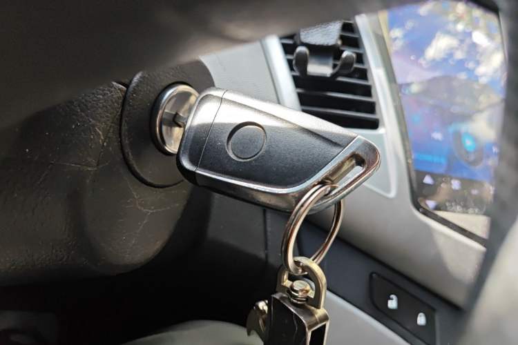Used Chevrolet Cruze 2013 1.6L SL MT Vehicle Key