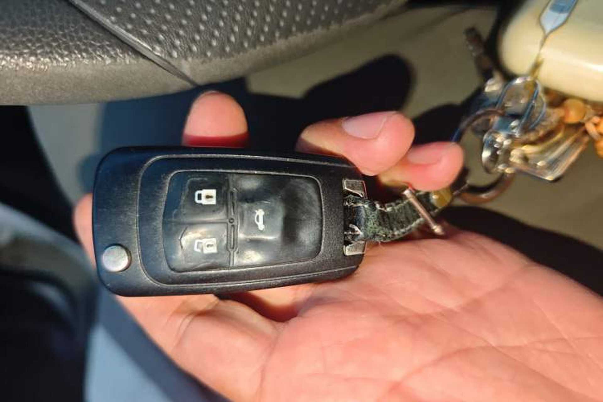 Used Chevrolet Cruze 2013 1.6L SE MT Vehicle Key
