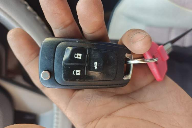 Used Chevrolet Cruze 2013 1.6L SL MT Vehicle Key