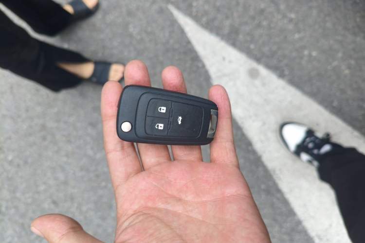 Used Chevrolet Cruze 2013 1.6L SL Grand Edition Automatic Vehicle Key