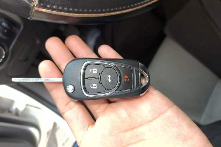 Used Chevrolet Cruze 2013 1.6L SL MT Vehicle Key