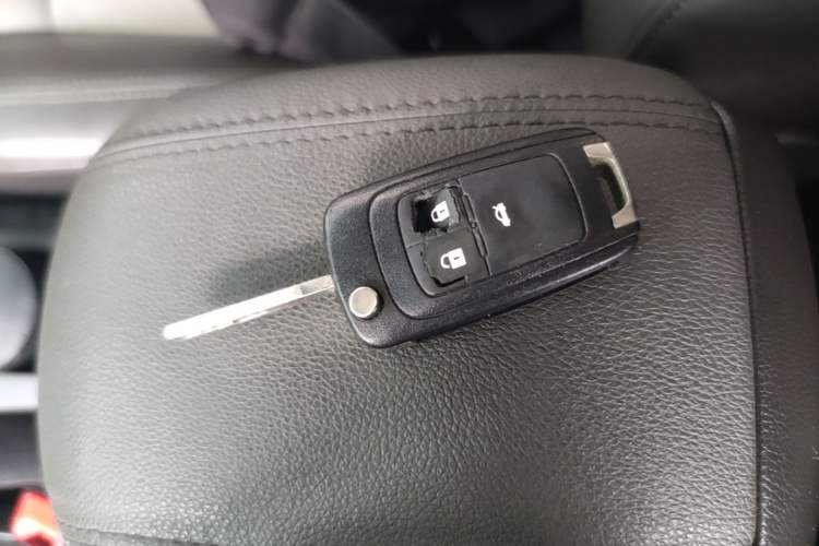 Used Chevrolet Cruze 2013 1.6L SE AT Vehicle Key