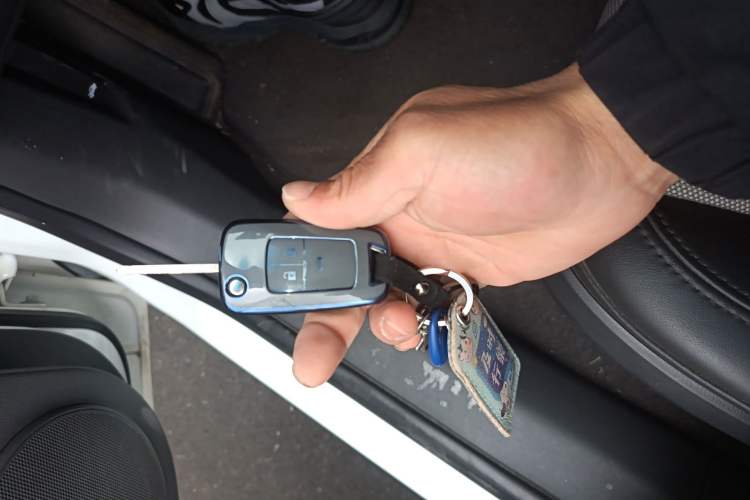 Used Chevrolet Cruze 2013 1.6L SL MT Vehicle Key