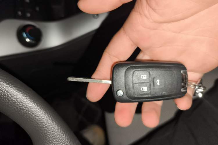 Used Chevrolet Cruze 2013 1.8L SE AT Vehicle Key