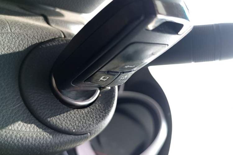 Used Chevrolet Cruze 2013 1.6L SE MT Vehicle Key