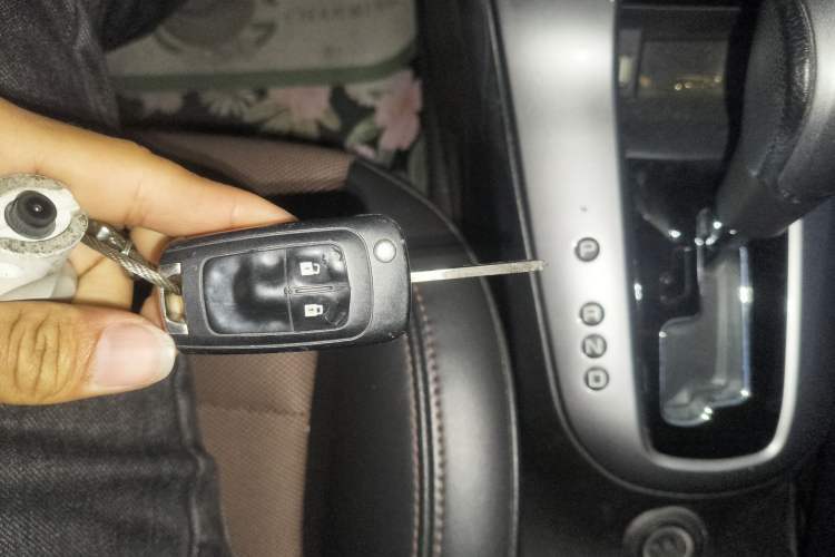 Used Chevrolet Cruze 2013 Hatchback 1.6L Automatic Luxury Model Vehicle Key