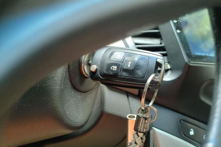 Used Chevrolet Cruze 2013 1.6L SL MT Vehicle Key