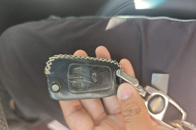 Used Chevrolet Cruze 2013 1.6L SE AT Vehicle Key