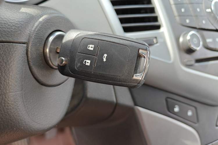 Used Chevrolet Cruze 2013 1.6L SL MT Vehicle Key