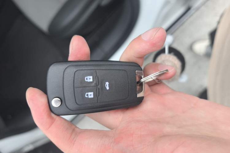 Used Chevrolet Cruze 2013 1.8L SE AT Vehicle Key