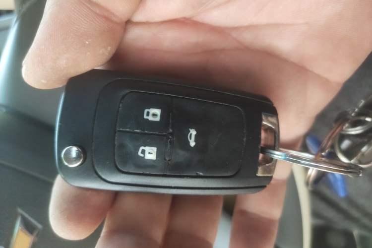Used Chevrolet Cruze 2013 1.6L SE MT Vehicle Key