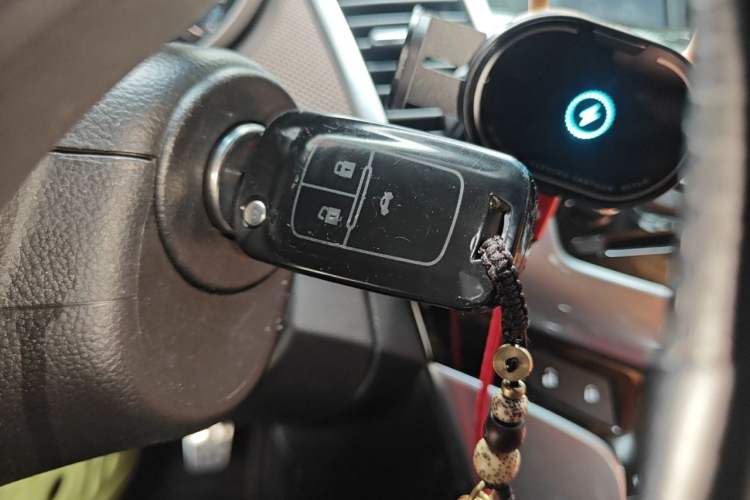 Used Chevrolet Cruze 2013 Hatchback 1.6L Automatic Luxury Model Vehicle Key