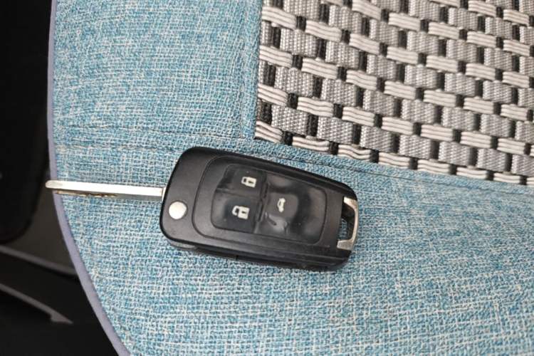 Used Chevrolet Cruze 2013 1.6L SE MT Vehicle Key