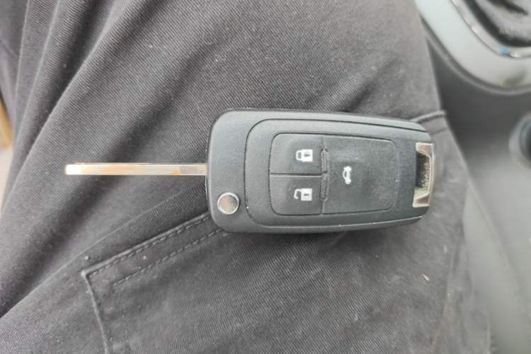 Used Chevrolet Cruze 2013 1.6L SE MT Vehicle Key