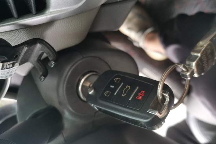Used Chevrolet Cruze 2013 1.6L SL Grand Edition Automatic Vehicle Key