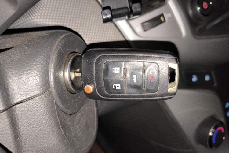 Used Chevrolet Cruze 2013 1.8L SE AT Vehicle Key