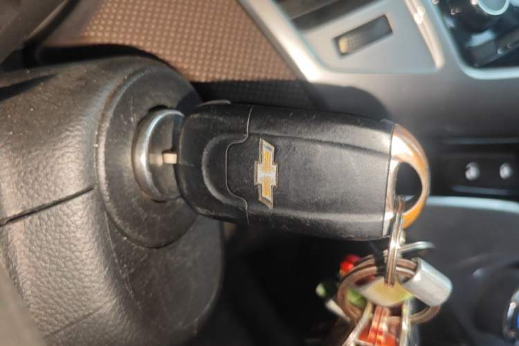 Used Chevrolet Cruze 2013 Hatchback 1.6L Manual Luxury Model Vehicle Key