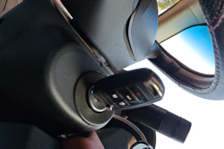 Used Chevrolet Cruze 2013 1.6L SL MT Vehicle Key