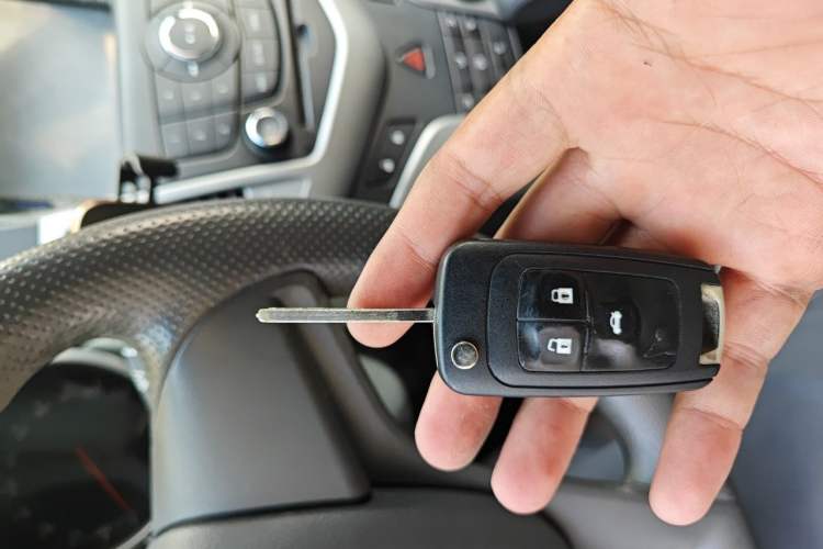 Used Chevrolet Cruze 2013 1.8L SE AT Vehicle Key