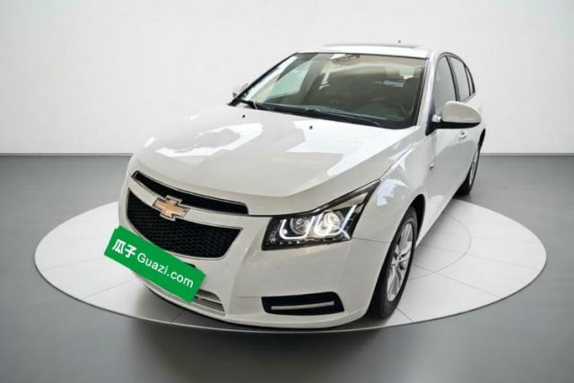 Używany Chevrolet Cruze 2013 Hatchback 1.6L Manual Luxury Model