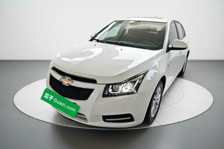 Chevrolet Cruze 2013 Hatchback 1.6L Manual Luxury Model usado Guazi used car, China used car export, Used car for sale, Used cars, Cheapest cars for sale