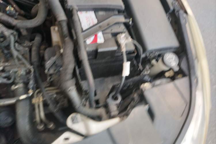 Used Chevrolet Cruze 2013 1.6L SE AT Engine Bay Left