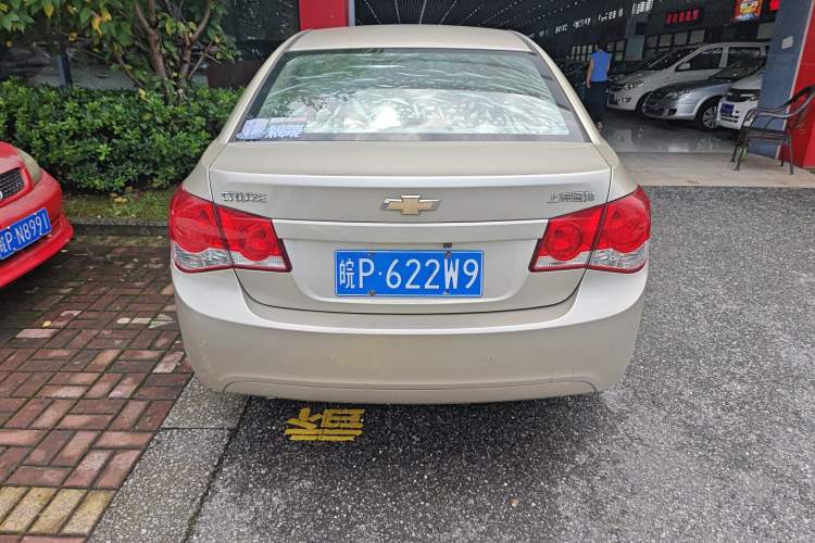 Used Chevrolet Cruze 2013 1.6L SE MT Exterior 4