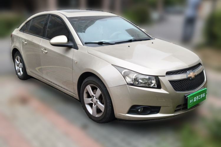 Used Chevrolet Cruze 2013 1.6L SE MT Front Right 45 Deg