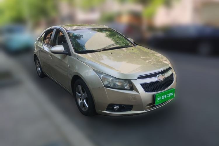 Used Chevrolet Cruze 2013 1.6L SE AT Front Right 45 Deg
