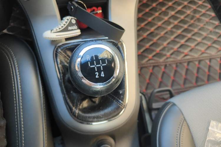 Used Chevrolet Cruze 2013 1.6L SE MT Gear Lever