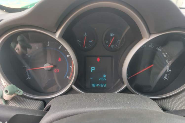 Used Chevrolet Cruze 2013 1.8L SE AT Instrument Cluster