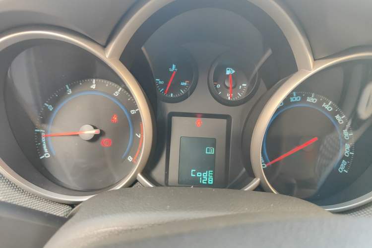 Used Chevrolet Cruze 2013 1.6L SE MT Instrument Cluster