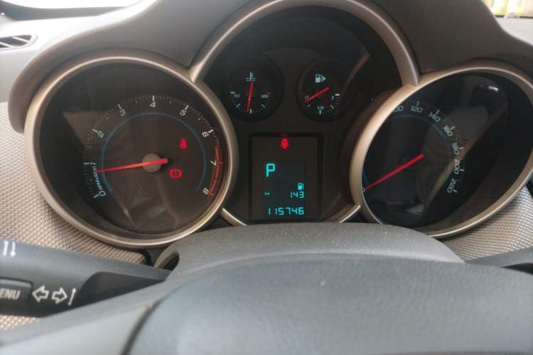 Used Chevrolet Cruze 2013 1.6L SE AT Instrument Cluster