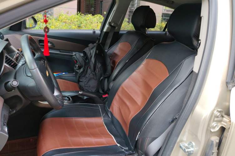 Used Chevrolet Cruze 2013 Hatchback 1.6L Automatic Luxury Model Left Front Seat