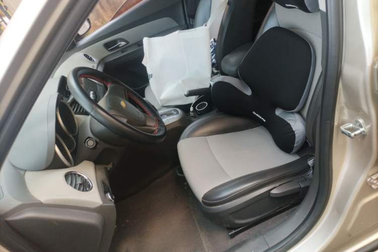 Used Chevrolet Cruze 2013 1.6L SE AT Left Front Seat