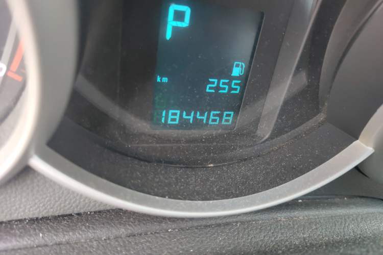 Used Chevrolet Cruze 2013 1.8L SE AT Odometer Close Up
