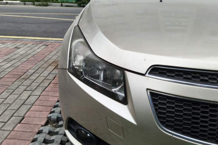 Used Chevrolet Cruze 2013 1.6L SE MT Right Front Headlight