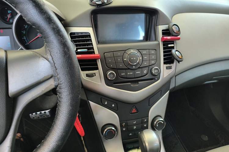 Used Chevrolet Cruze 2014 1.6L SL Millionth Anniversary Edition AT Audio And AC Panel