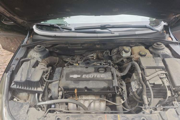 Used Chevrolet Cruze 2014 1.6L SL Millionth Anniversary Edition MT Engine Bay