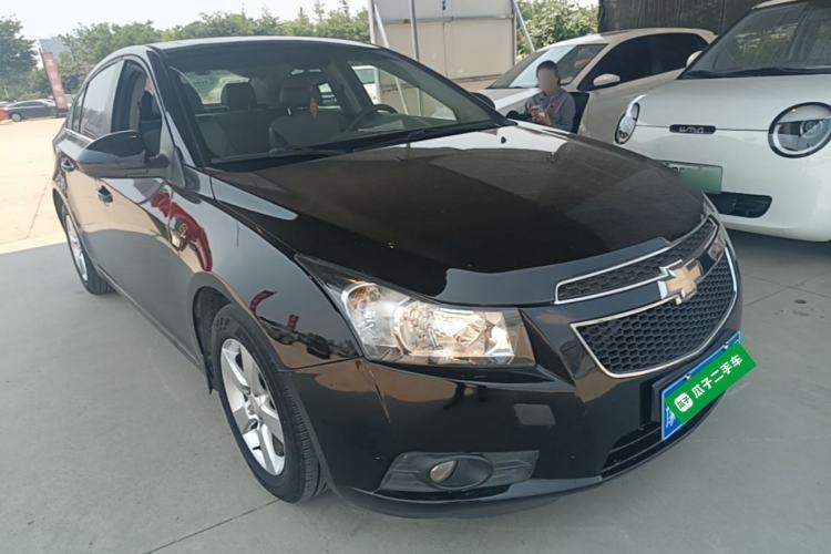 Used Chevrolet Cruze 2014 1.6L SL Millionth Anniversary Edition AT Front Right 45 Deg