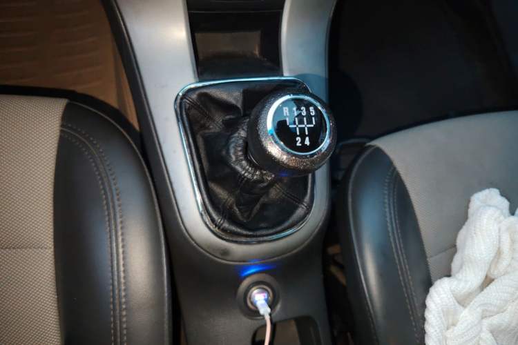 Used Chevrolet Cruze 2014 1.6L SL Millionth Anniversary Edition MT Gear Lever