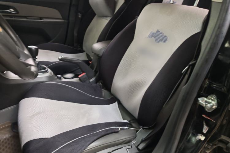 Used Chevrolet Cruze 2014 1.6L SL Millionth Anniversary Edition MT Left Front Seat