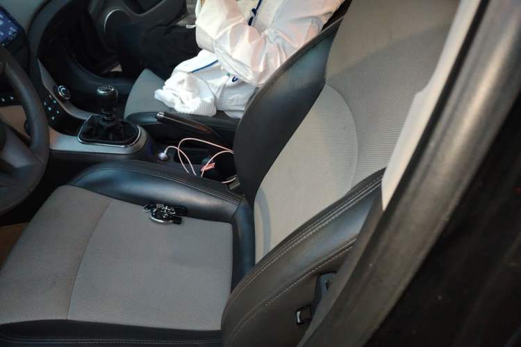 Used Chevrolet Cruze 2014 1.6L SL Millionth Anniversary Edition MT Left Front Seat