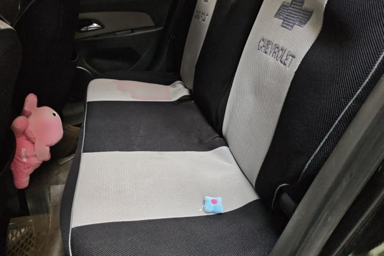 Used Chevrolet Cruze 2014 1.6L SL Millionth Anniversary Edition MT Left Rear Seat