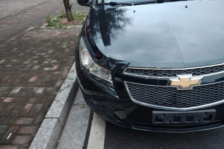 Used Chevrolet Cruze 2014 1.6L SL Millionth Anniversary Edition MT Right Front Headlight
